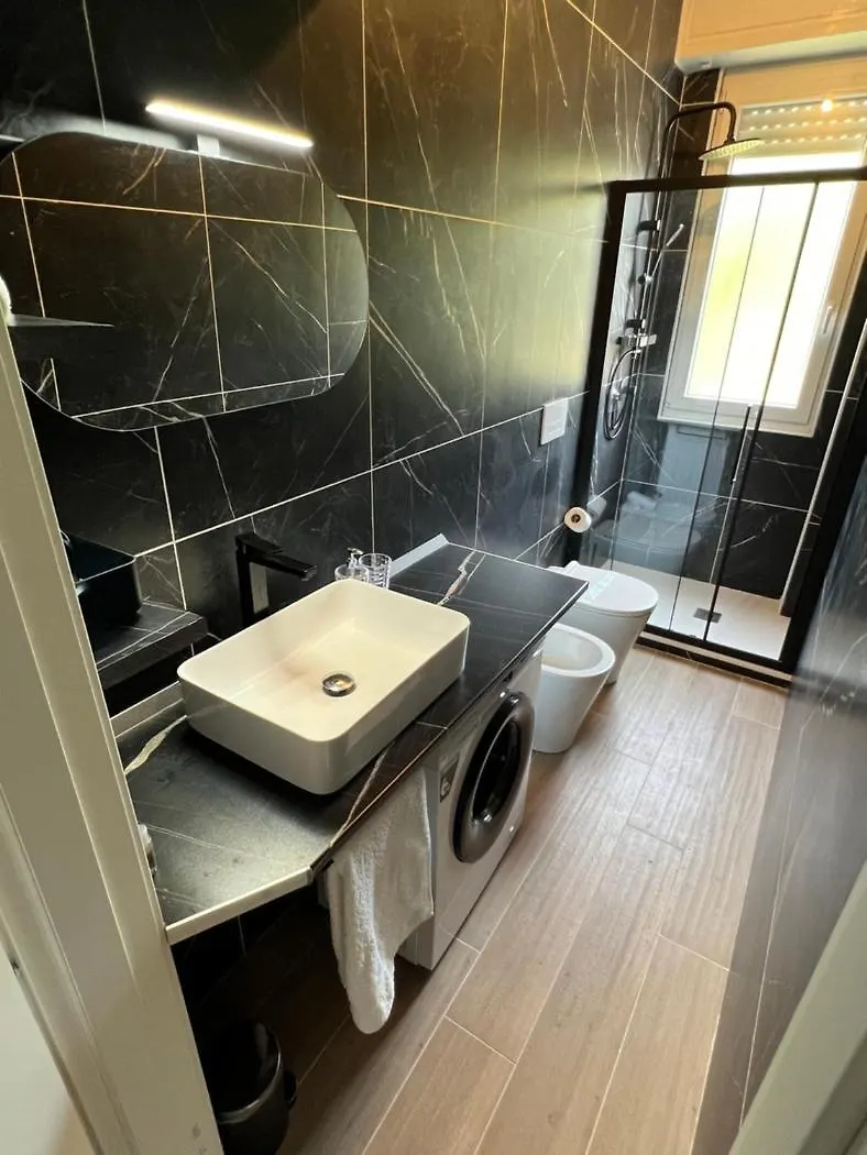 Appartamento Moderno Ed Elegante Loft Con Balcone Milano