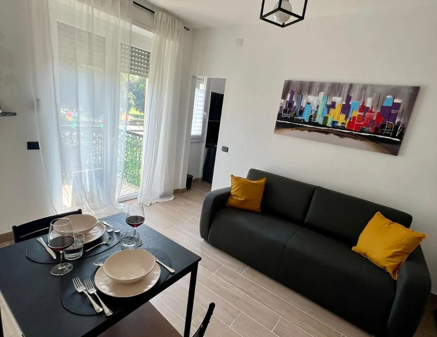 Appartamento Moderno Ed Elegante Loft Con Balcone Milano Italia