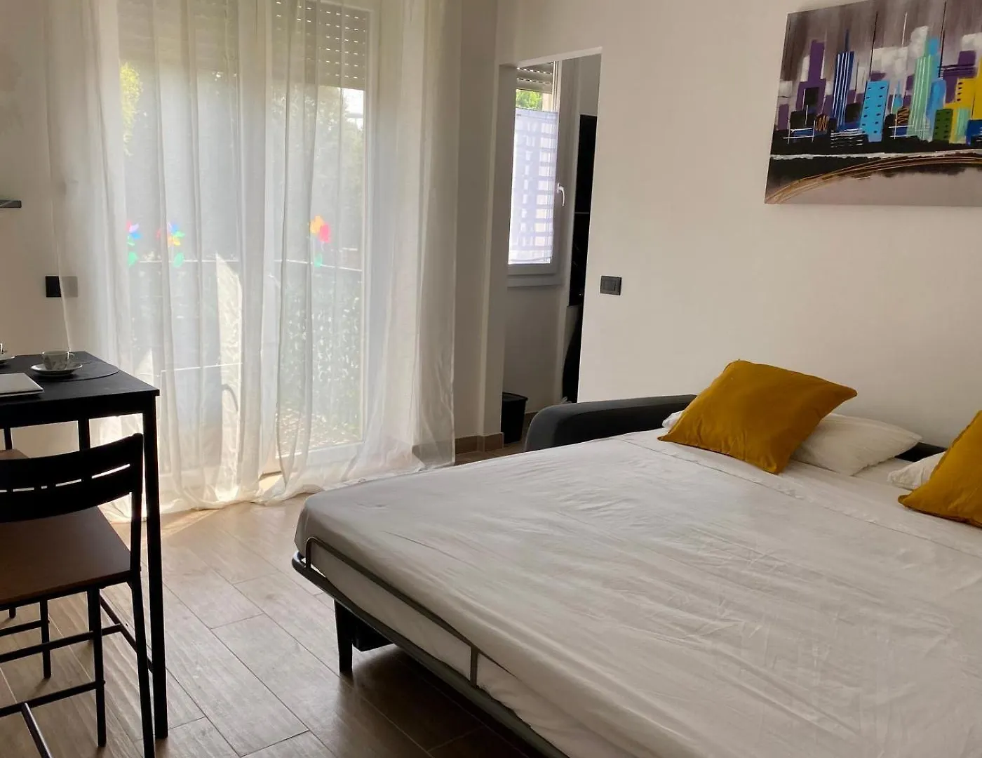 Moderno Ed Elegante Loft Con Balcone Apartment Milan